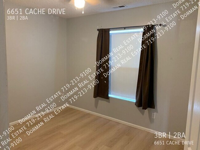 Building Photo - 6651 Cache Dr