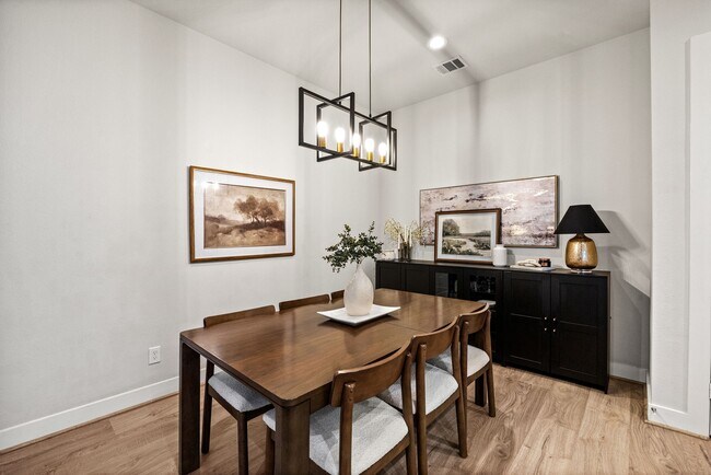 Building Photo - 8817 Hollister Pine Ct