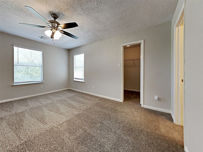 Building Photo - 19023 Remington Park Dr