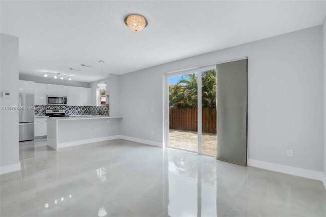 Building Photo - 801 NW 134th Ave