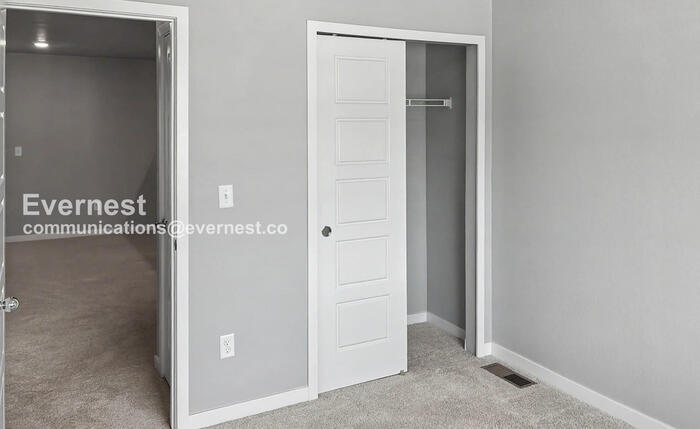 Building Photo - 235 Molinar St