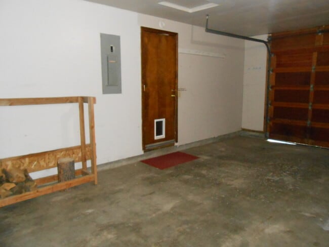 Building Photo - 17297 Golden Eye Dr