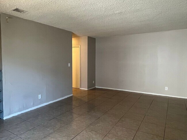 Building Photo - 9010 Tobias Ave