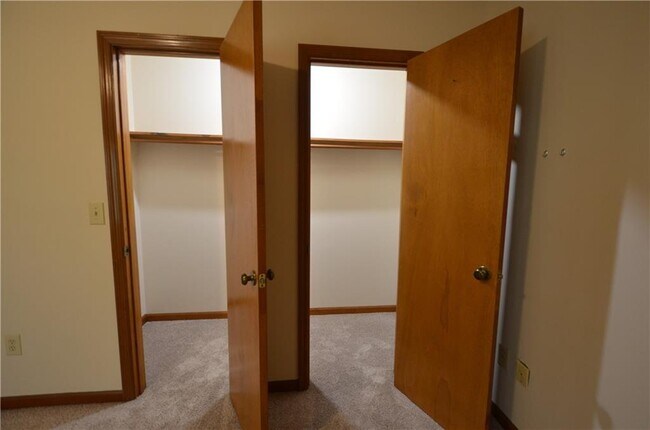 Building Photo - 4064 Stephanie Ct