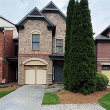 Building Photo - 1655 Township Cir