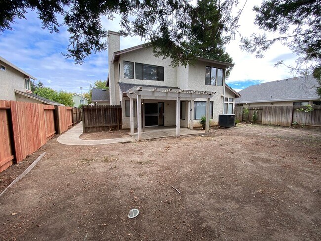 Building Photo - Spacious 2-Story in Laguna Park Village