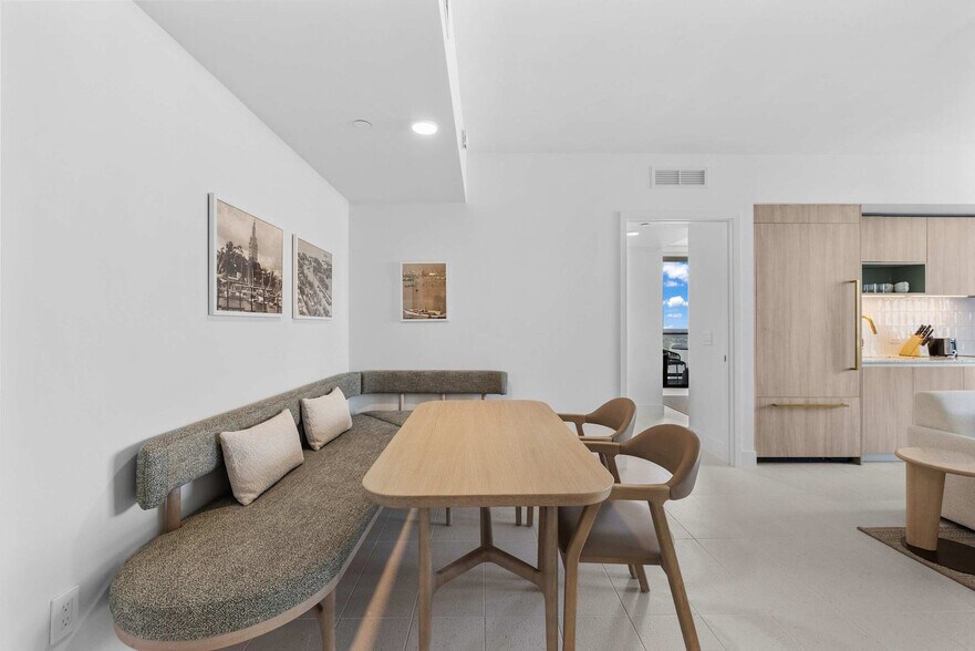 Building Photo - 159 NE 6th St