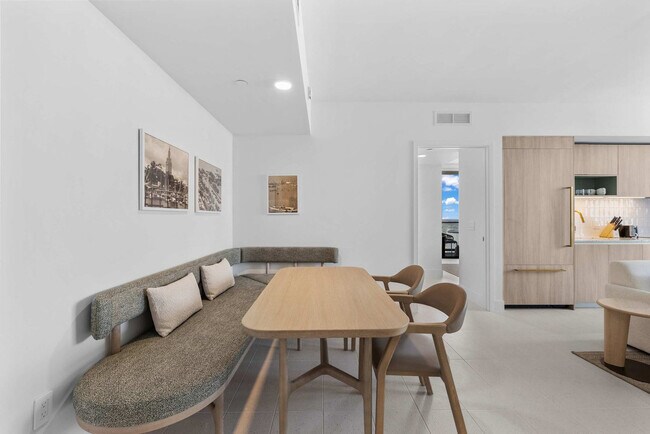 Building Photo - 159 NE 6th St