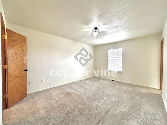 Building Photo - 3070 S Princess Cir