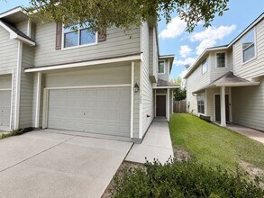 Building Photo - 11850 Ramla Place Trail