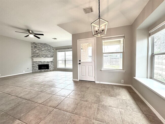 Building Photo - 3535 Cactus Creek Dr