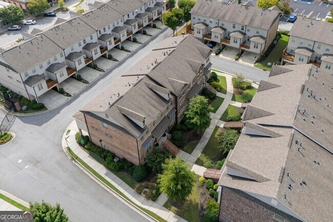 Building Photo - 1097 Township Square