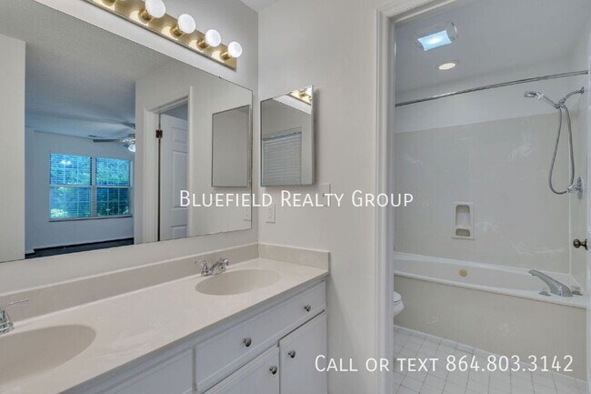 Building Photo - 4614 Old Spartanburg Rd