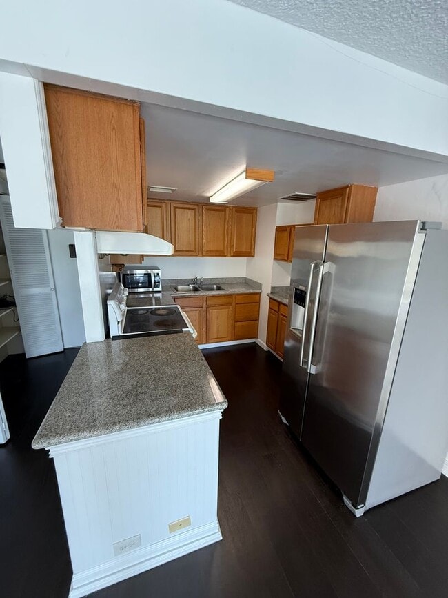Building Photo - 431 Nahua St