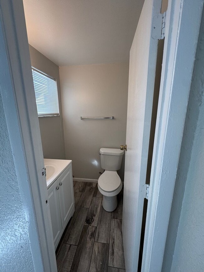 Building Photo - Spacious Poinciana Townhome