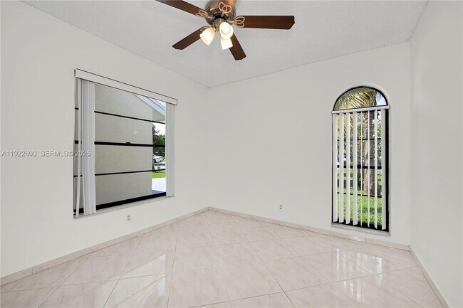 Building Photo - 3104 NW 109th Ave