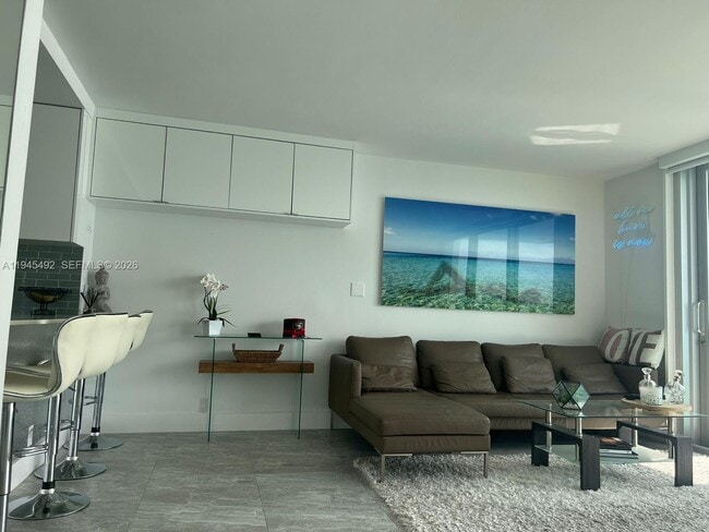 Building Photo - 1000 West Ave