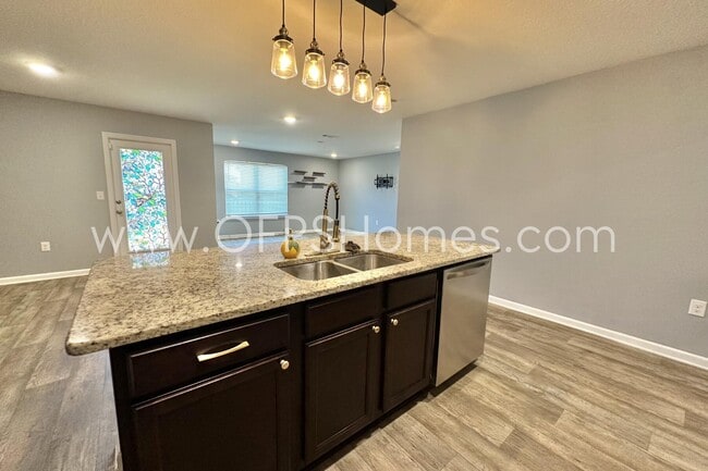 Building Photo - 812 Moorhen Wy