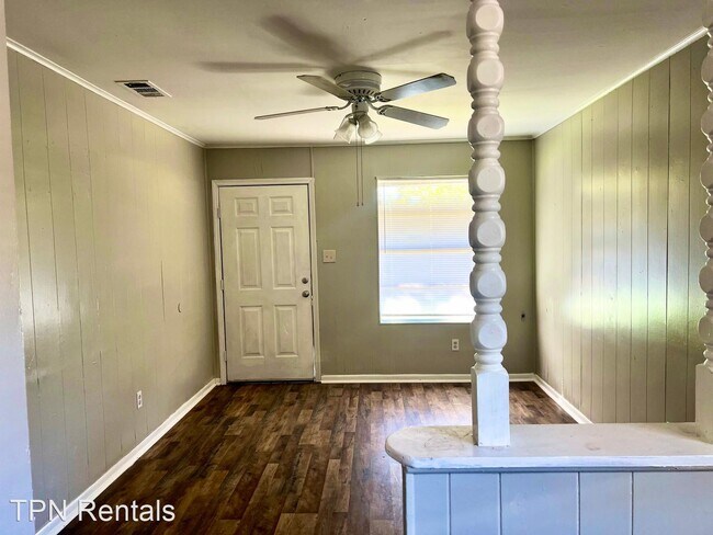 Building Photo - 3 br, 1 bath House - 564 Sassafrass
