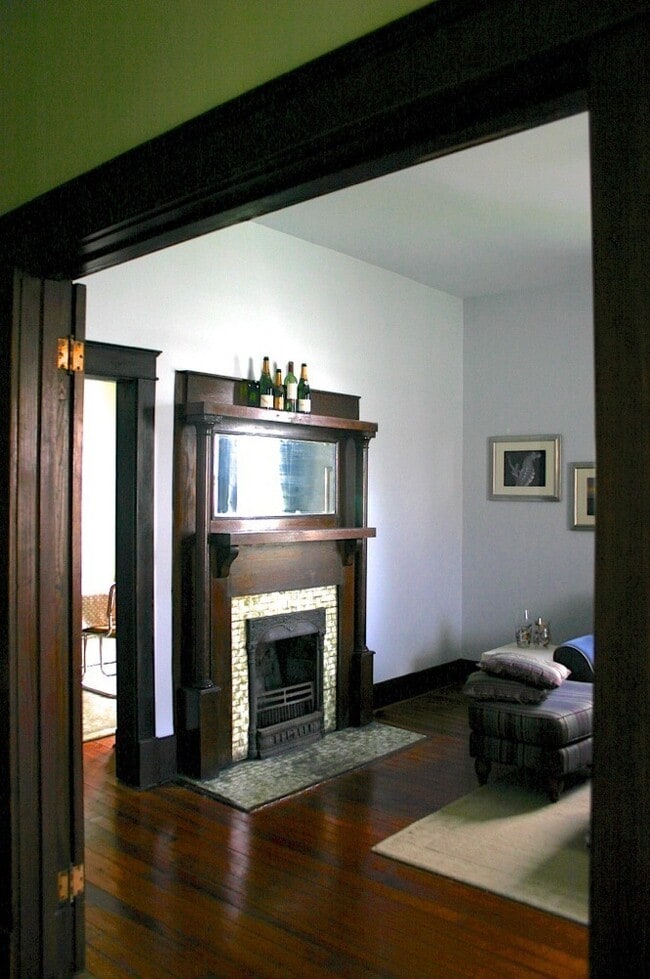 Primary Photo - Sylvan Heights Victorian