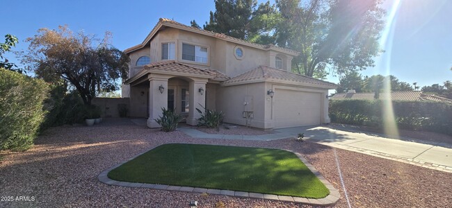 Building Photo - 1610 S Sycamore Pl
