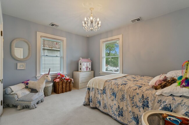 Building Photo - US OPEN PITTSBURGH RENTAL- 3 B 2.1 BATH AS...