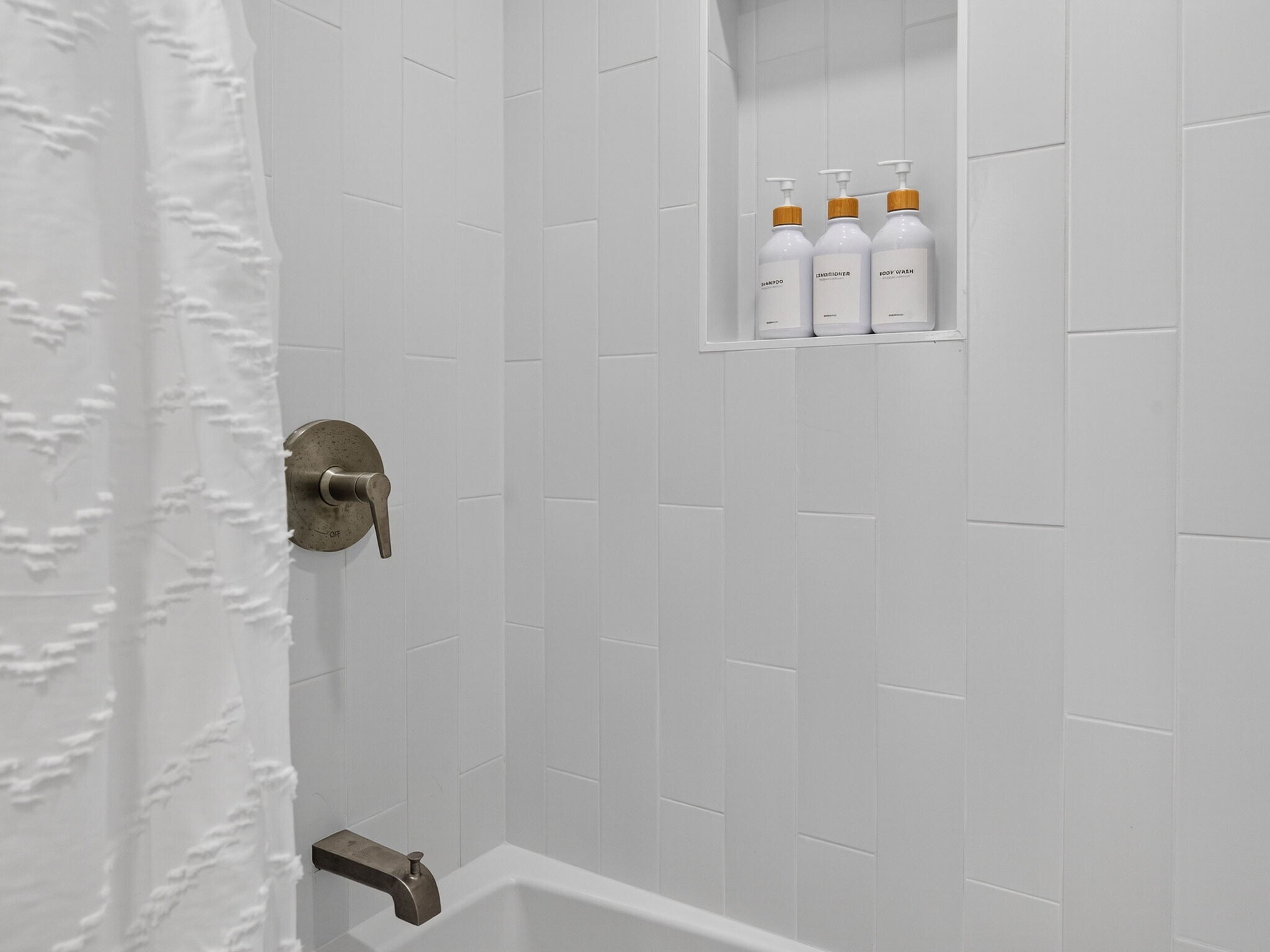 Building Photo - 359 Broadway