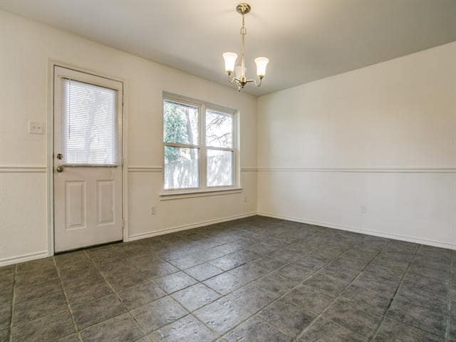 Building Photo - 2411 Bayberry Ln