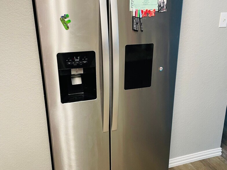 Building Photo - 5624 Giddyup Ln