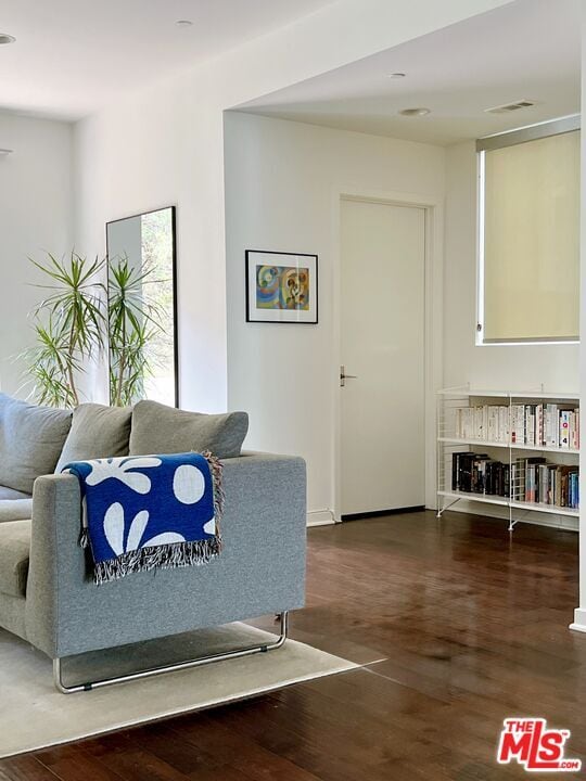 Building Photo - 2528 Via Artis