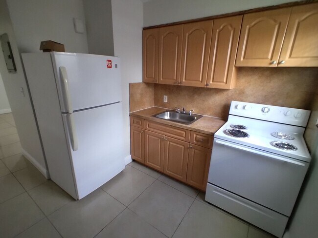 Interior Photo - 1101 SW 6th St