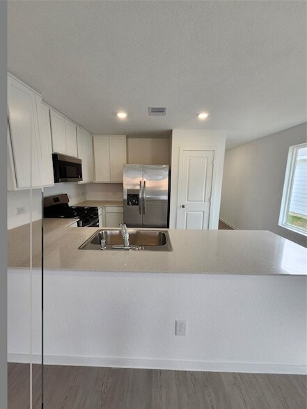 Building Photo - 12047 Noble Wood Vlg