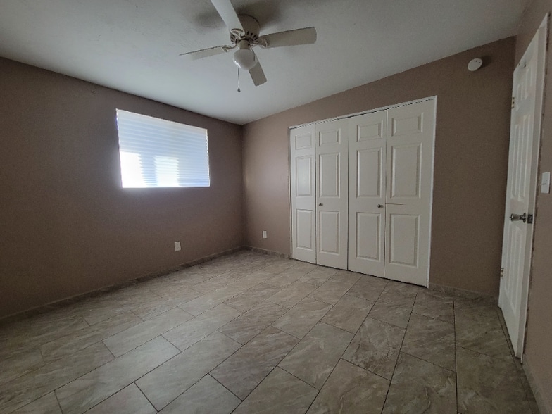 Building Photo - 3947 E Drexel Rd