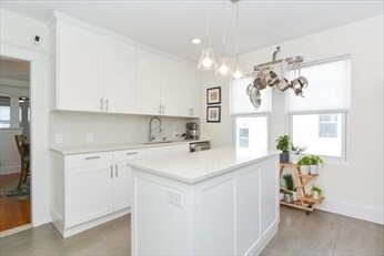 Building Photo - 48 Farquhar St