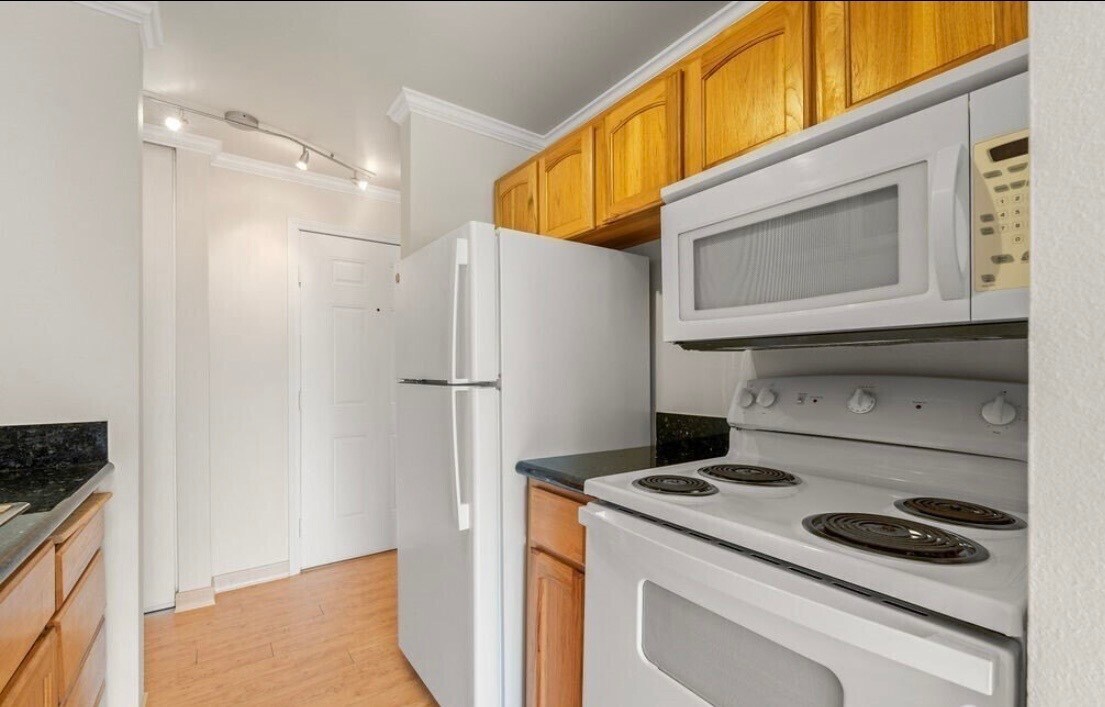 Building Photo - 15146 65th Ave S