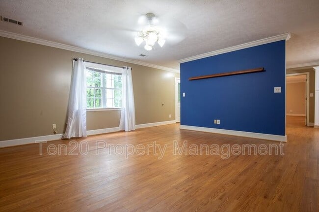 Building Photo - 8284 McKee Rd