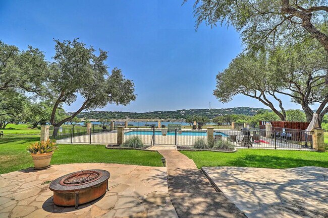 Building Photo - 21100 Santa Ana Cove