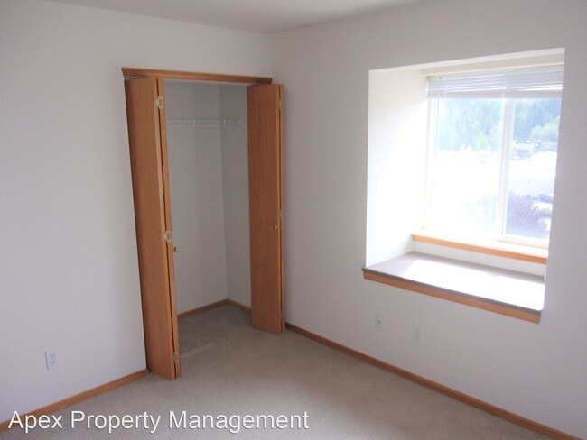 Building Photo - 2 br, 1.5 bath Apartment - 250 32ND STREET
