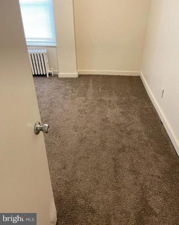 Building Photo - 352 N Gross St