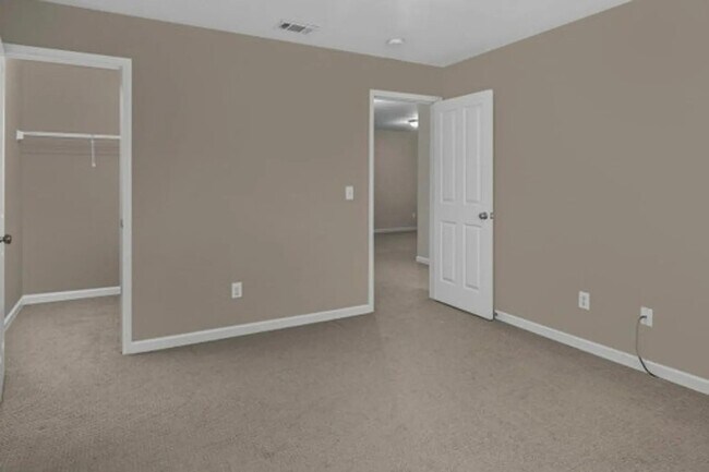 Building Photo - 515 Griffin Cir