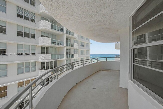 Building Photo - 5555 Collins Ave