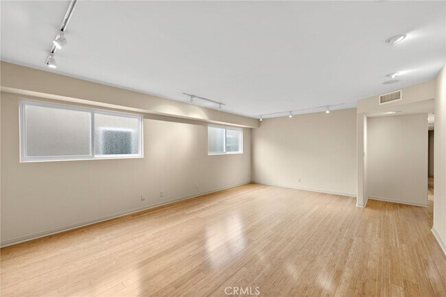 Building Photo - 1623 W Balboa Blvd