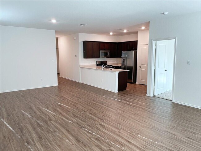Building Photo - 428 Gabriels Bluff Dr
