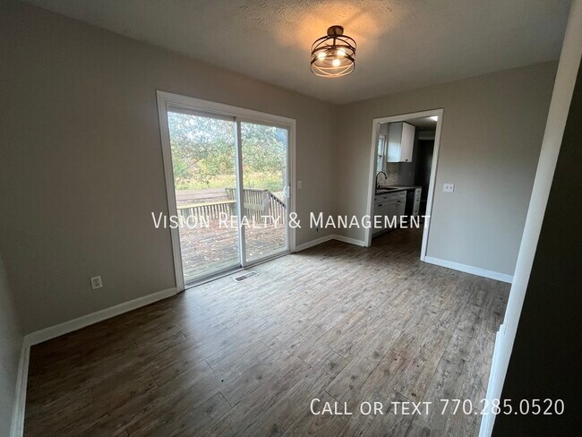 Building Photo - 5842 Oak Ct