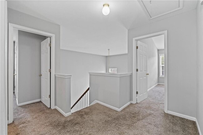 Building Photo - 4419 Silver Ridge Way SW
