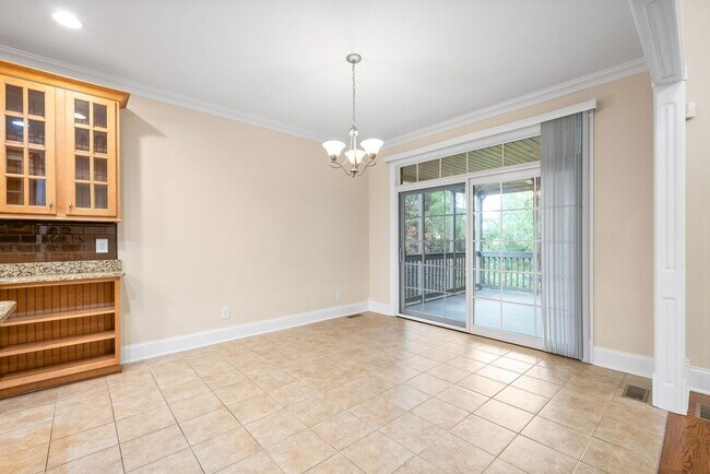 Building Photo - Gorgeous Upscale Home in the Gated Savanna...