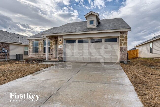 Building Photo - 305 Dry Cyn Wy