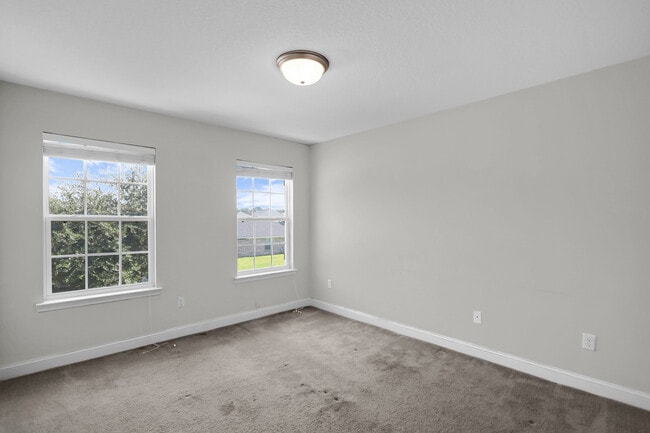 Building Photo - 721 Highgrove Ct