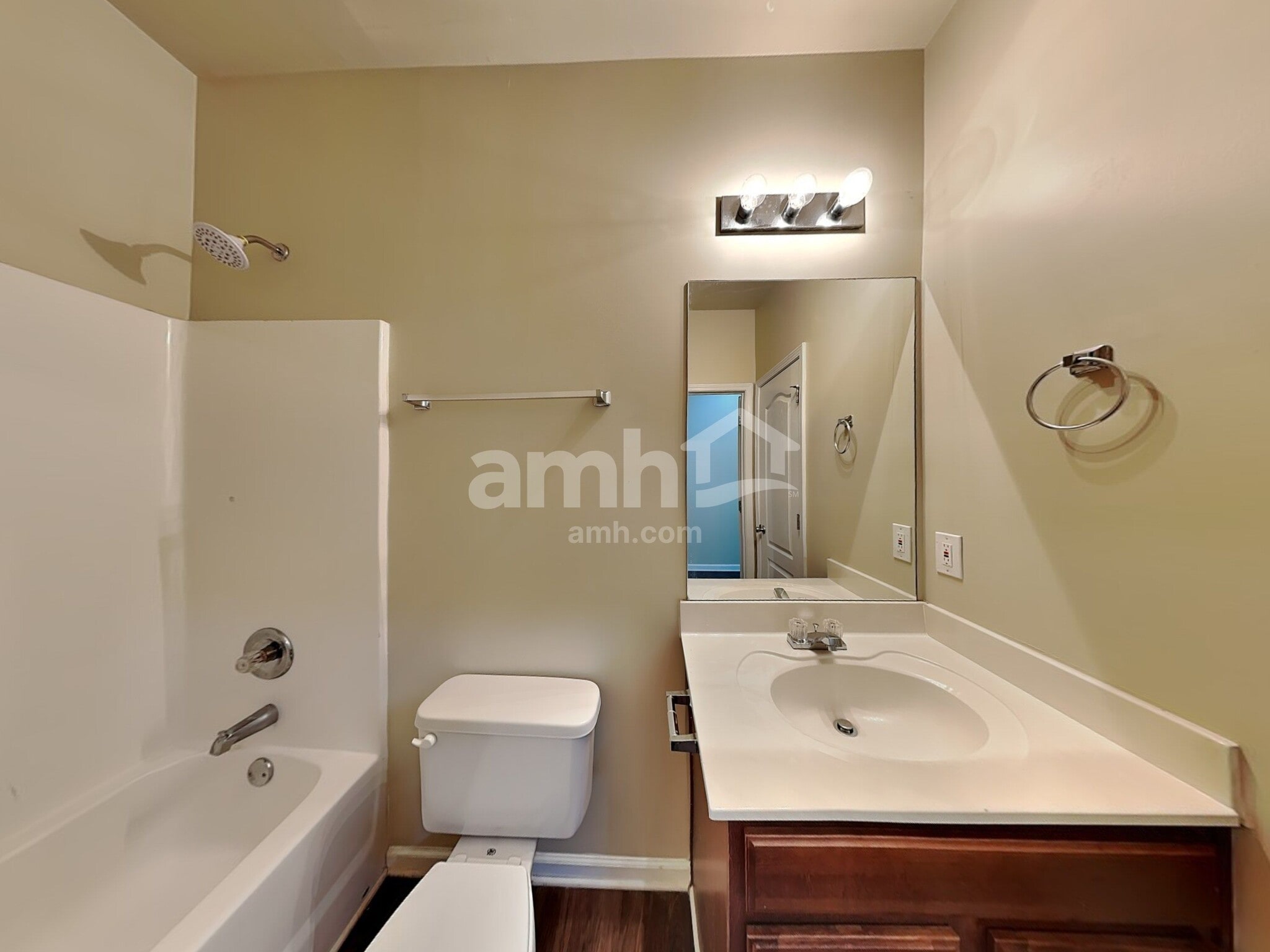 Building Photo - 148 Crescent Woode Dr