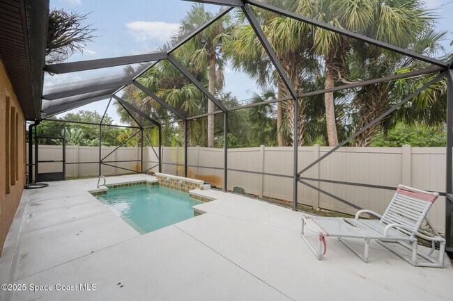 Building Photo - 2842 Glenridge Cir